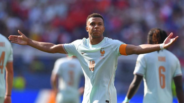 MBAPPE, DEMBELE SCORE AS FRANCE CRUISE PAST MOROCCO TO WORLD CUP SRMI FINALS